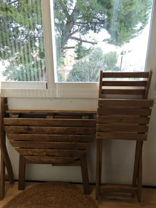 Mesa plegable 70x43 y 2 sillas plegables terraza