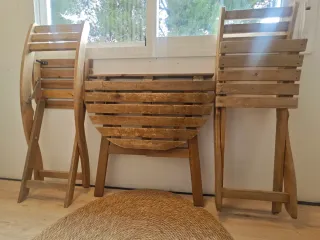 Mesa plegable 70x43 y 2 sillas plegables terraza