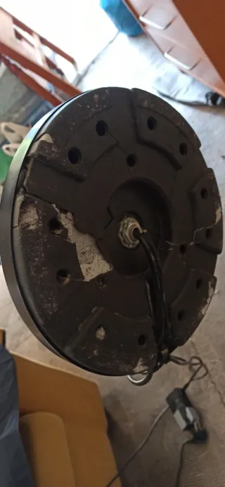 Lámpara de pie negra