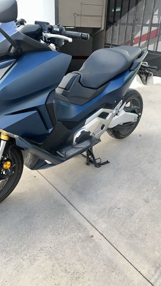 Honda Forza 750 Maxiscooter Automática
