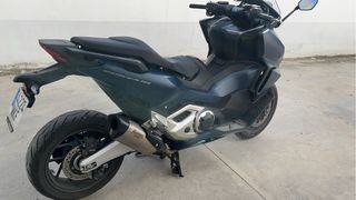 Honda Forza 750 Maxiscooter Automática