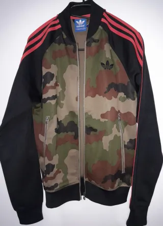 Chaqueta Adidas Camuflaje Negra y Verde