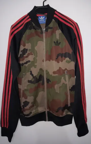 Chaqueta Adidas Camuflaje Negra y Verde
