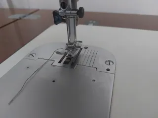 Máquina de coser Alfa 3742