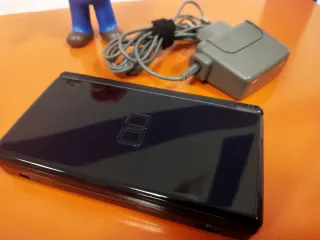 Nintendo DS Negra + juegos