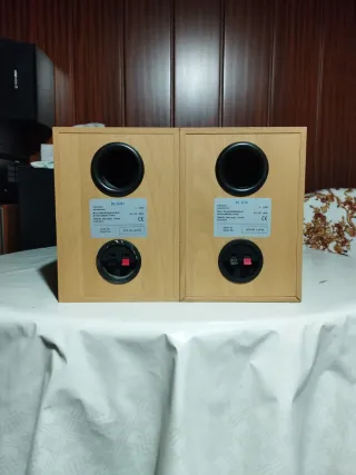 Altavoces Denon Plata y Madera
