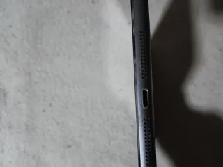 iPad mini 2 Grigio Siderale + custodia nera