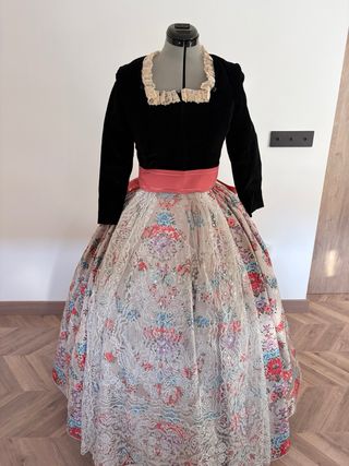 Falda Fallera 100cm con Manteleta