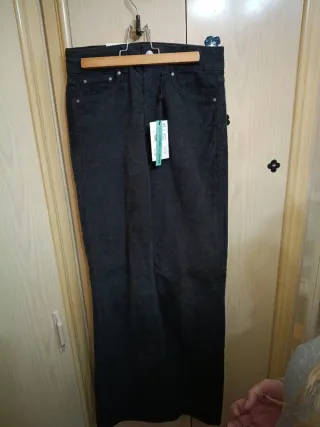 Pantalón de pana negro mujer