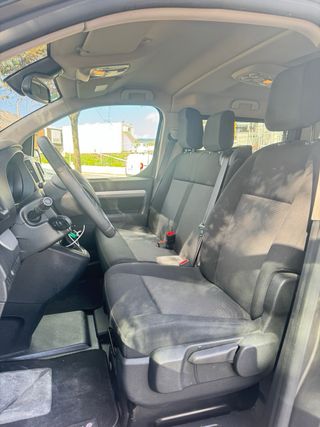 Peugeot Traveller 2019