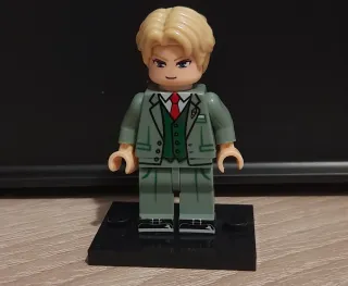 Minifigura tipo Lego anime (Lloyd Forger)