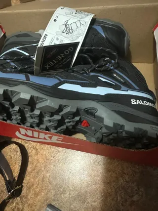 Deportivas Salomon Negras y Azules