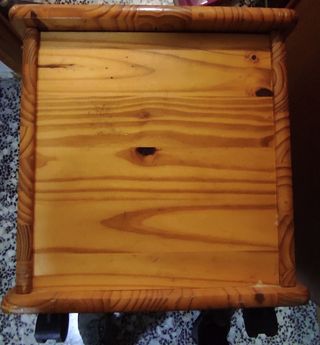 Baúl de madera de pino