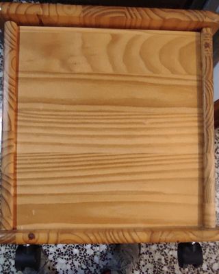 Baúl de madera de pino