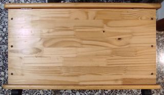 Baúl de madera de pino