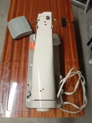 Macchina da cucire Necchi 260