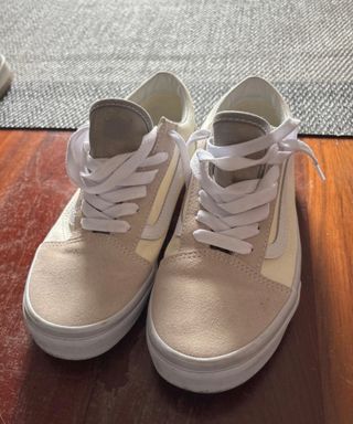 Vans Beige y Blancas