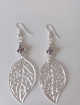 Pendientes hoja labrada