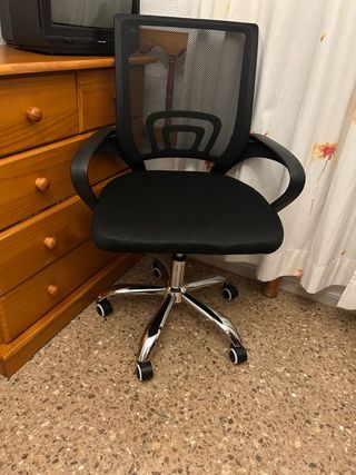 Silla de escritorio ergonómica negra