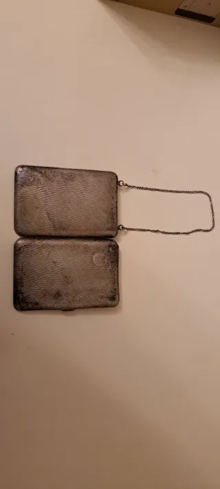 Antiguo monedero tarjetero y polvera metal