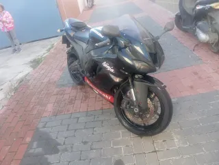 Kawasaki ZX6R Sport