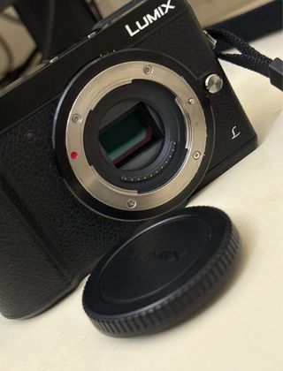 Panasonic Lumix GX80 + Extras