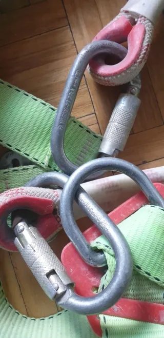 Arnés de escalada usado
