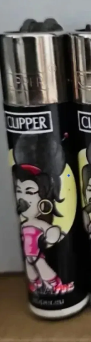 Mechero Clipper Mortal Pink