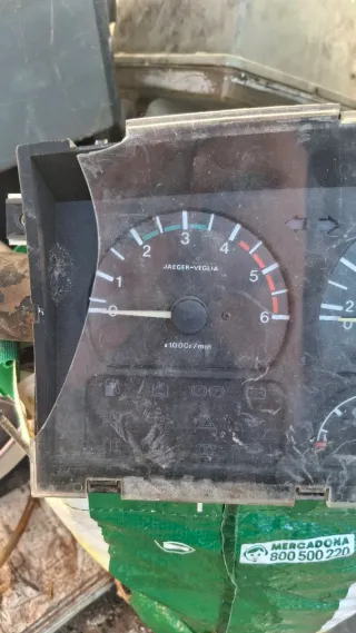 Cuadro de instrumentos Nissan Trade