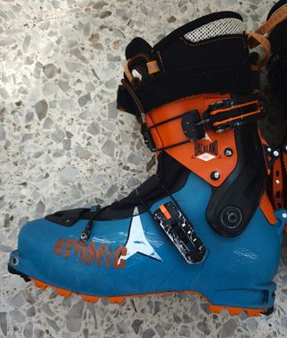 Botas atomic backland