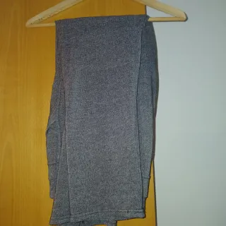 Pantalones grises