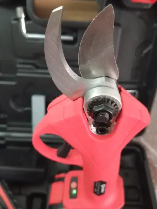 TIJERAS DE PODAR (2 MALETINES COMPLETOS)