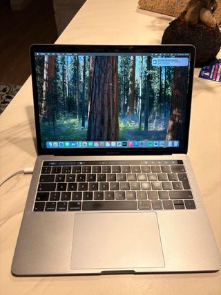 MacBook Pro 13 Touch Bar Plata