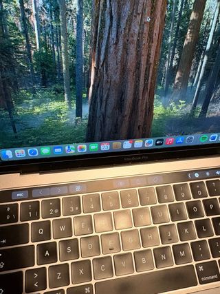 MacBook Pro 13 Touch Bar Plata