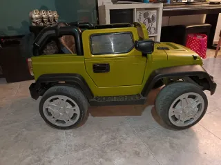 Coche eléctrico infantil verde