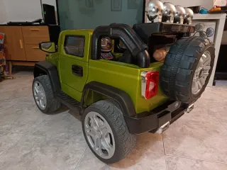 Coche eléctrico infantil verde