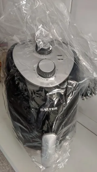 Freidora de aire Salter 2L nueva a estrenar