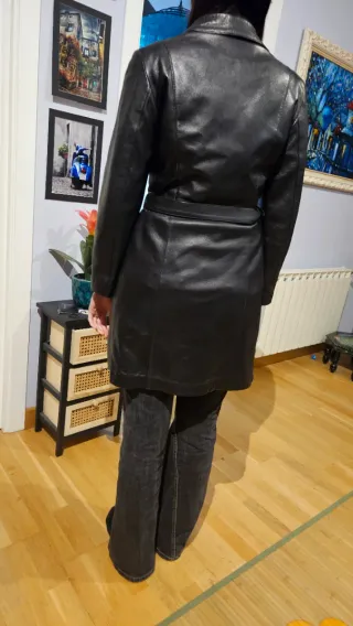 Abrigo de piel negro