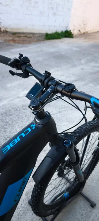 Bicicleta Eléctrica Cube