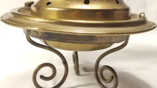 Incensario antiguo en latón.
