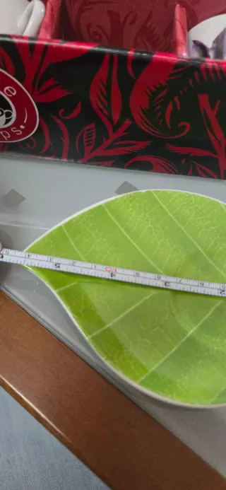 Set 6 tazzine caffè con piattini a forma di foglia