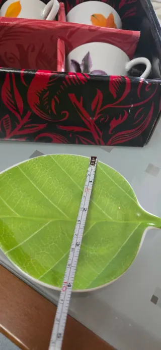 Set 6 tazzine caffè con piattini a forma di foglia