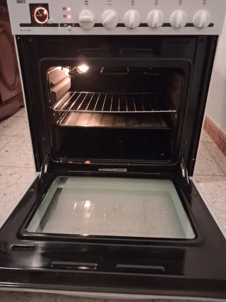 Horno y Vitrocerámica Teka