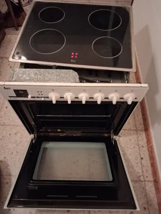 Horno y Vitrocerámica Teka