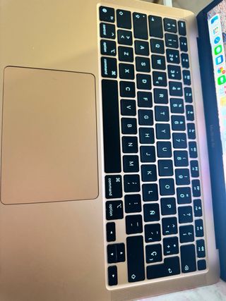 MacBook Air M1 Oro