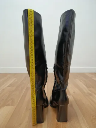 Botas altas tacón ZARA, piel. Aprovecha REBAJAS