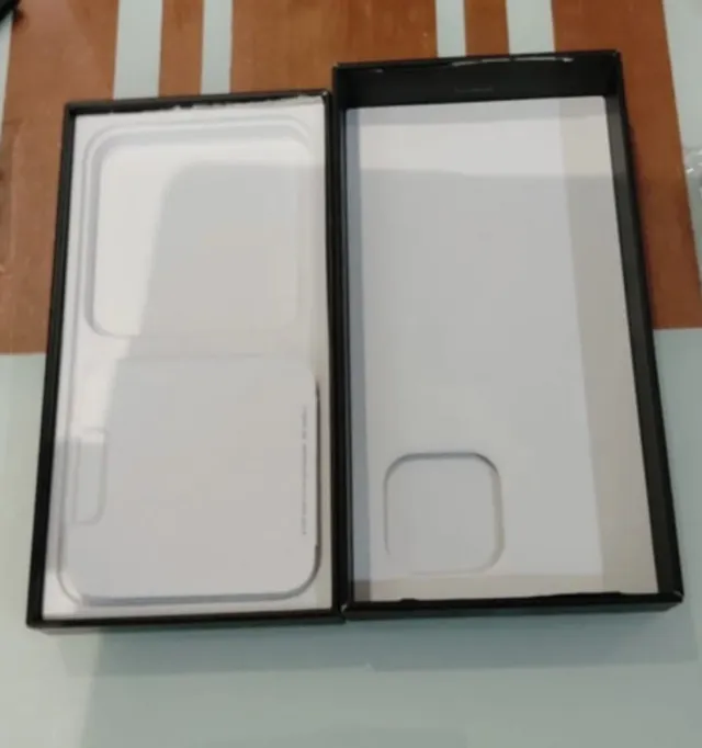 Caja vacía iPhone 13 Pro Max