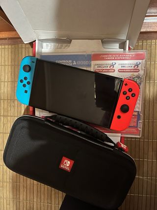 Nintendo Switch Azul y Rojo + Mario Kart 8
