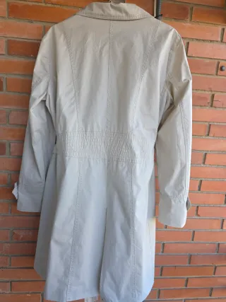 Gabardina Zara Talla L Color Arena