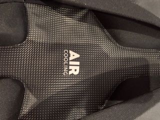 Mochila Quechua Negra espalda Ventilada 20L nueva.